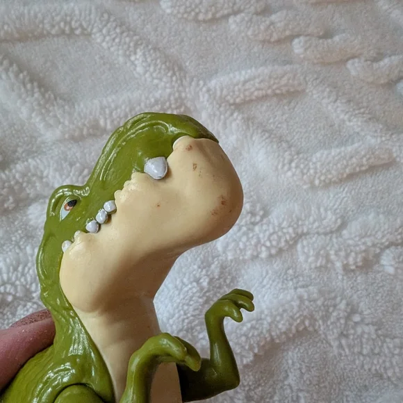 Gigantasourus Figure Toys. Kids Dinosaur Toys - Picture 8 of 8